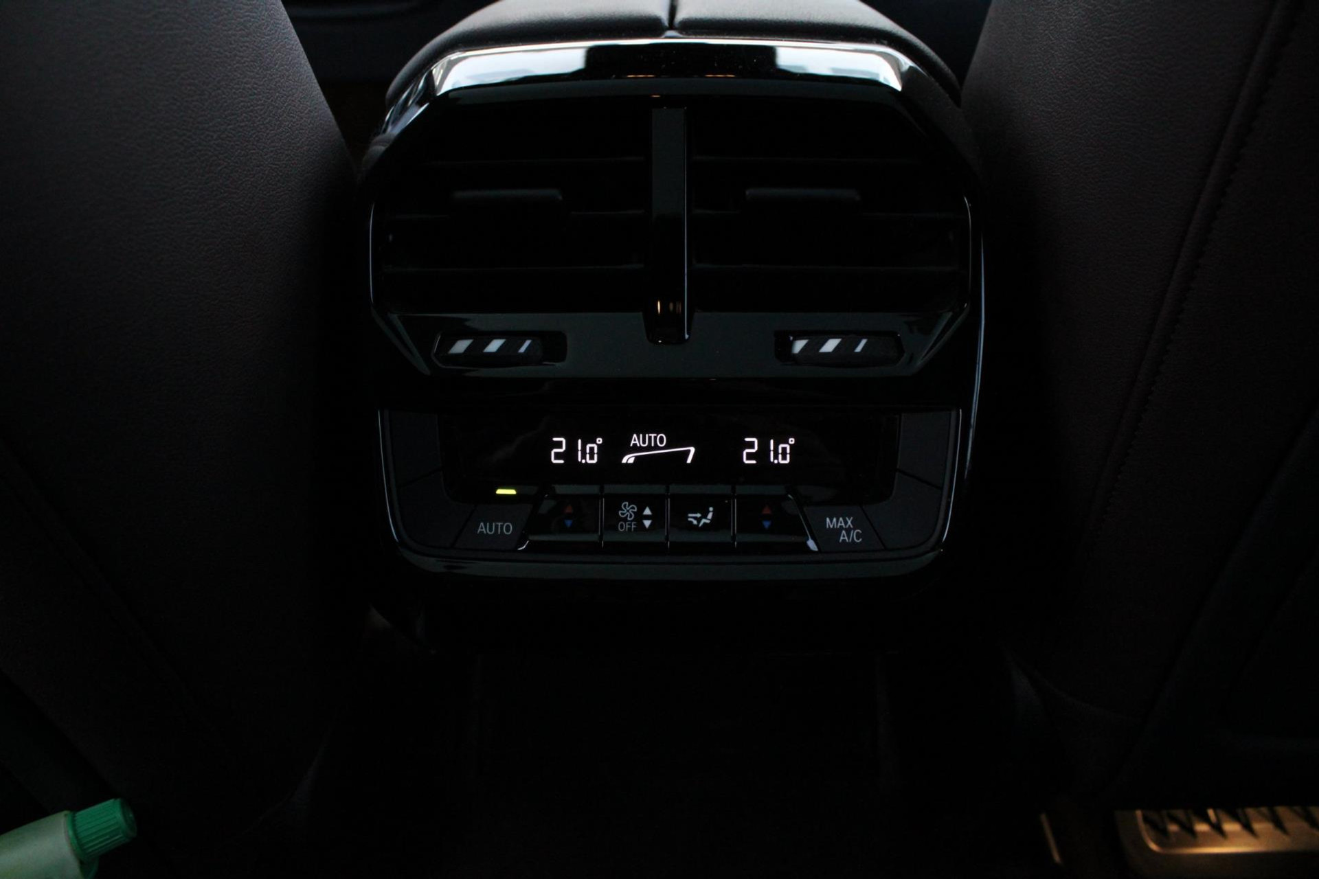 47970045-24.jpg