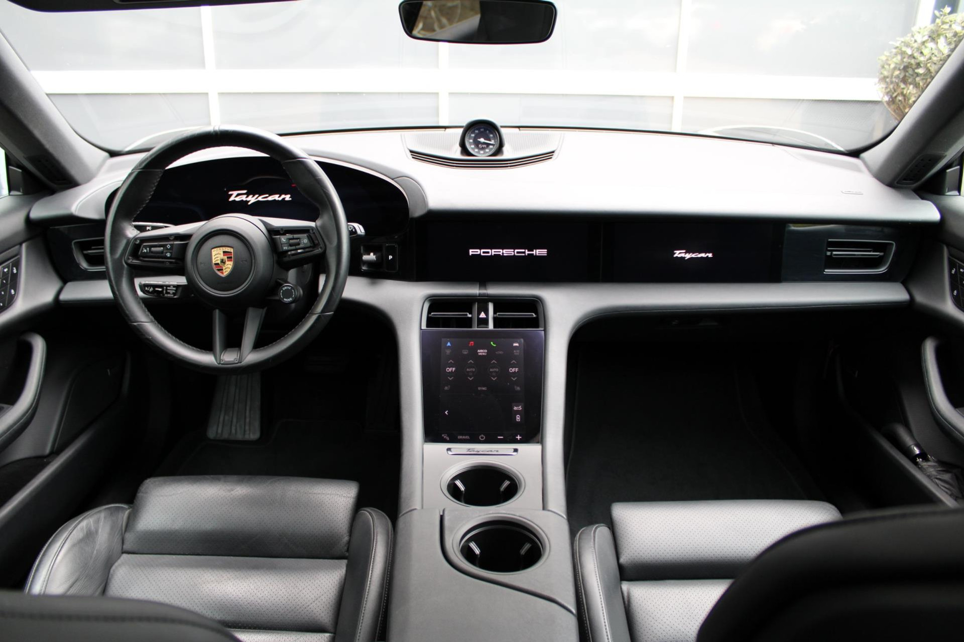 48591222-1.jpg
